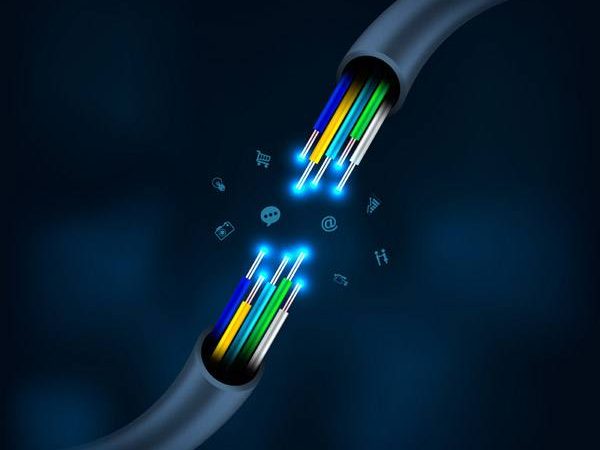 What is the difference between ADSL and FTTH?