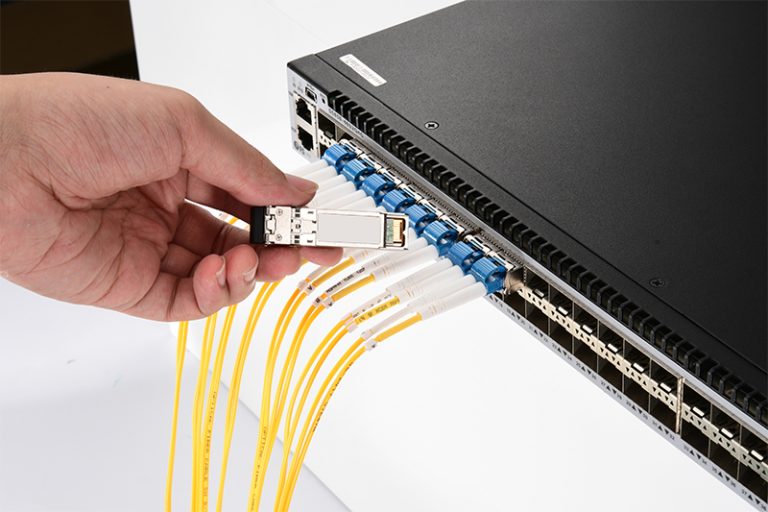 Transceiver For A Router 100M Optical Fiber Transceiver Vs. Gigabit Optical Fiber Transceiver ...