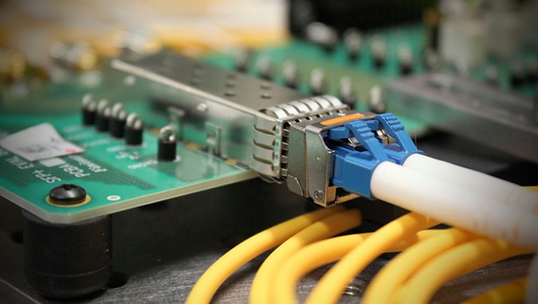 Transceiver For A Router 100M Optical Fiber Transceiver Vs. Gigabit Optical Fiber Transceiver ...