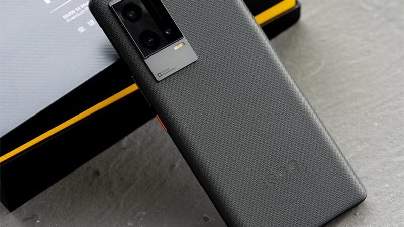 The Industry’s Top Screen, 120W Fast Charging, iQOO 8 Pro Interprets Powerful Performance